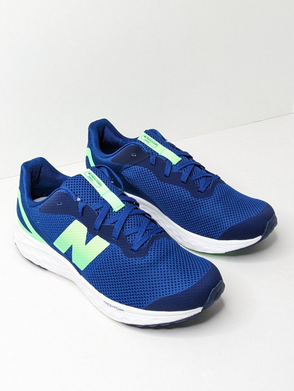 New Balance Fresh Foam Arishi V4 Athletic Sneakers Blue Green Big Kids 7